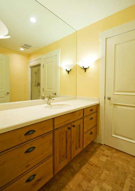 Ensuite Bath 3